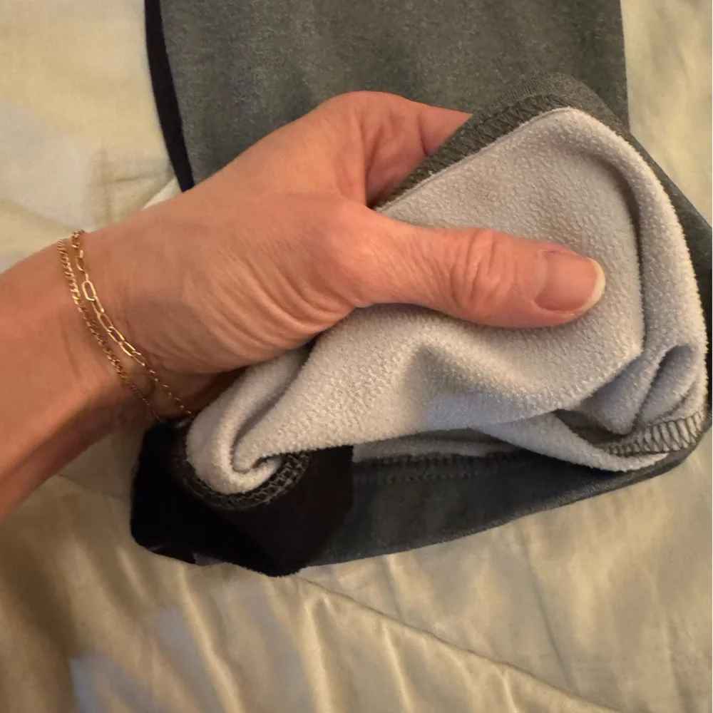 Old Navy Fleece-Lined Activewear Pants